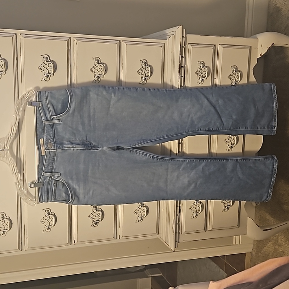 Levi's 725 Highrise Bootcut Jeans size 32